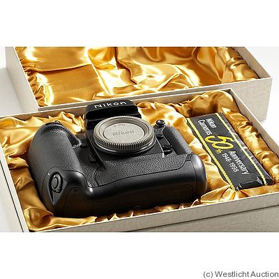 Nikon: Nikon F5 50 Years camera