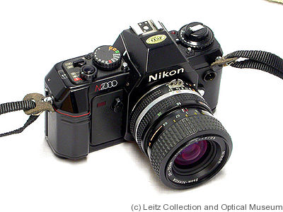 Nikon: Nikon N2000 camera