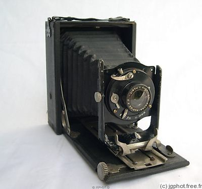 Photo Hall: Perfect Pliant (plates) camera