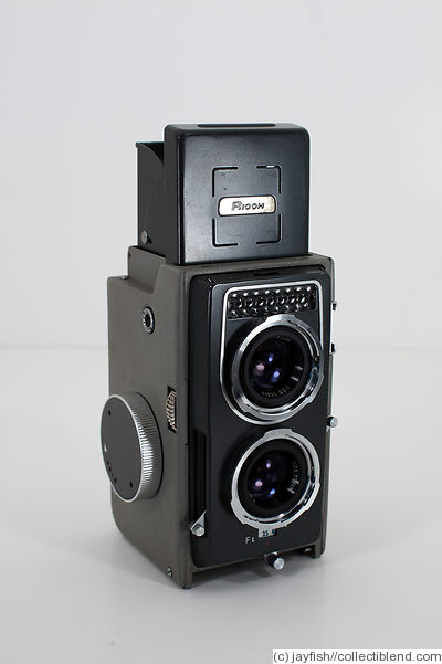 Riken: Ricohmatic 44 camera