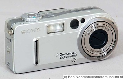 Sony: Cyber-shot DSC-P7 camera