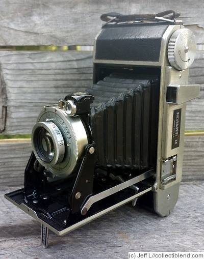 Universal Camera: Roamer II camera