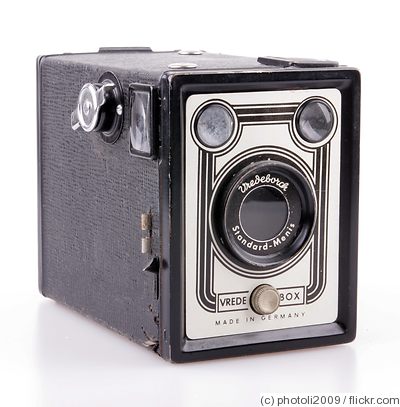 Vredeborch: Vrede-Box Standard Menis (1950) camera