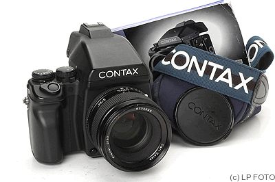 Yashica: Contax 645 camera