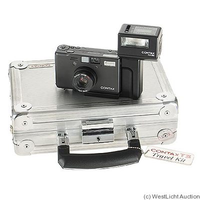 Yashica: Contax T3 ’Traveller Kit’ camera