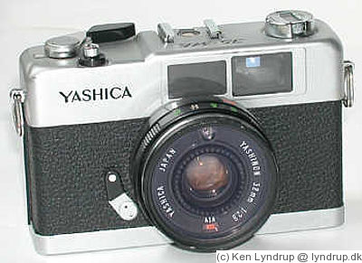 Yashica: Yashica 35 ME camera
