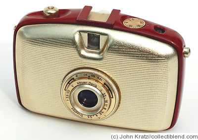 Zeiss Ikon VEB: Penti (red/gold) camera