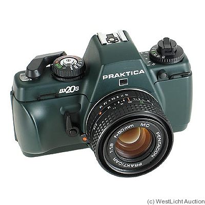 Zeiss Ikon VEB: Praktica BX 20S green camera
