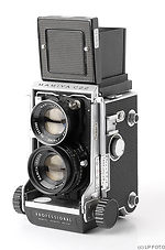 Mamiya: Mamiyaflex C22 camera