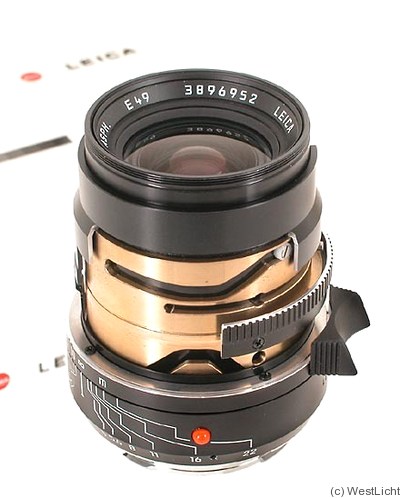 Leitz: 28-35-50mm f4 Tri-Elmar-M Asph 'Functioning Model' (type 3) camera