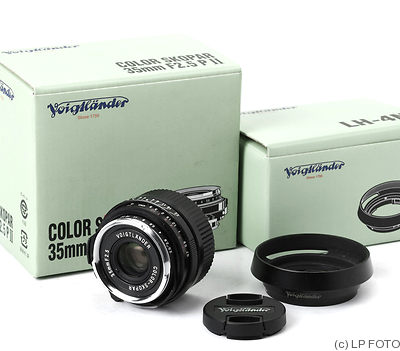 Voigtländer: 35mm (3.5cm) f2.5 Color-Skopar P II (BM) camera