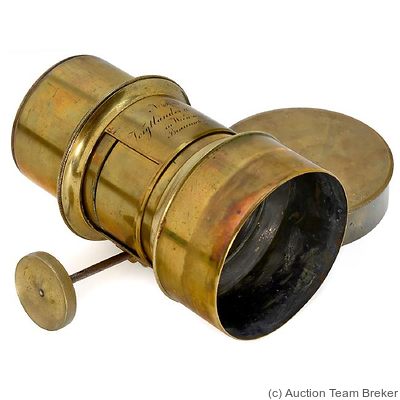 Voigtländer: Petzval (brass, 14cm len, 200mm focal, 5.5cm dia) camera