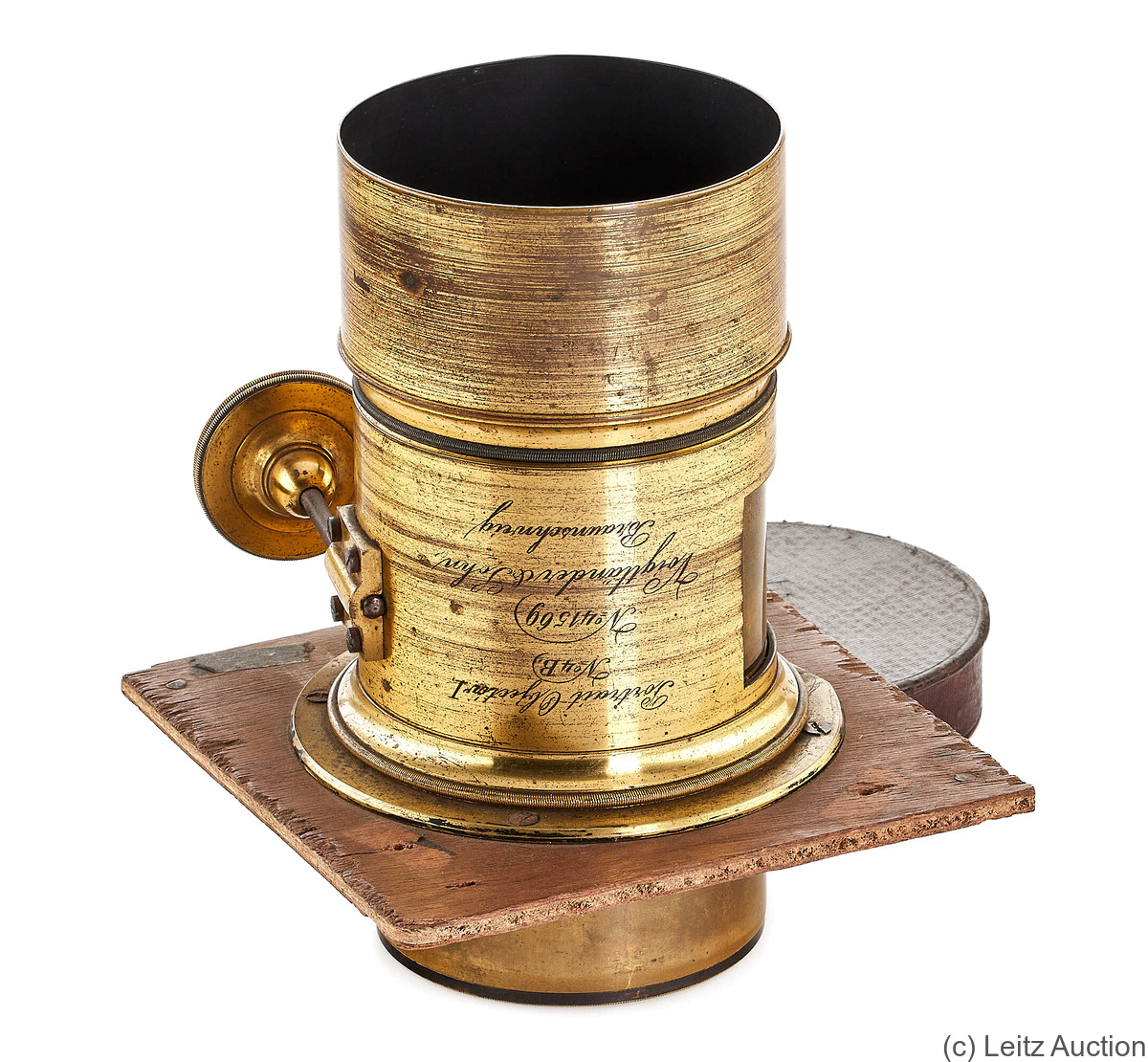 Voigtländer: Portrait-Objectiv I No. 4B (brass, 20.9cm len) camera